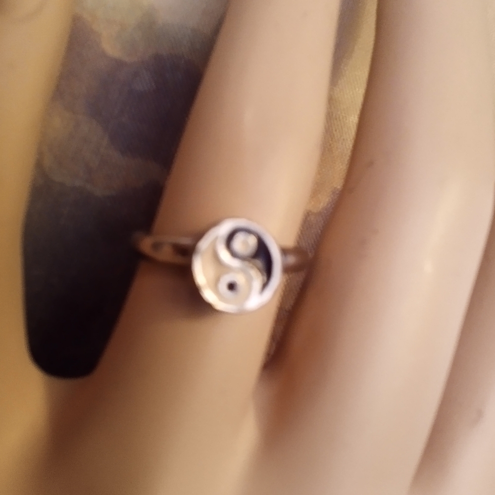 Cute four ring bundle - Picture 2 of 4